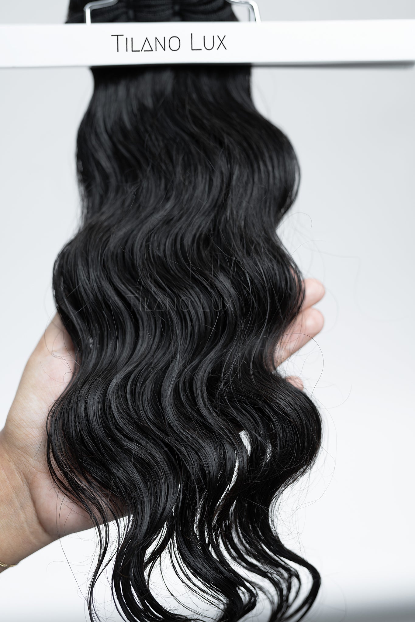 WAVY HAIR