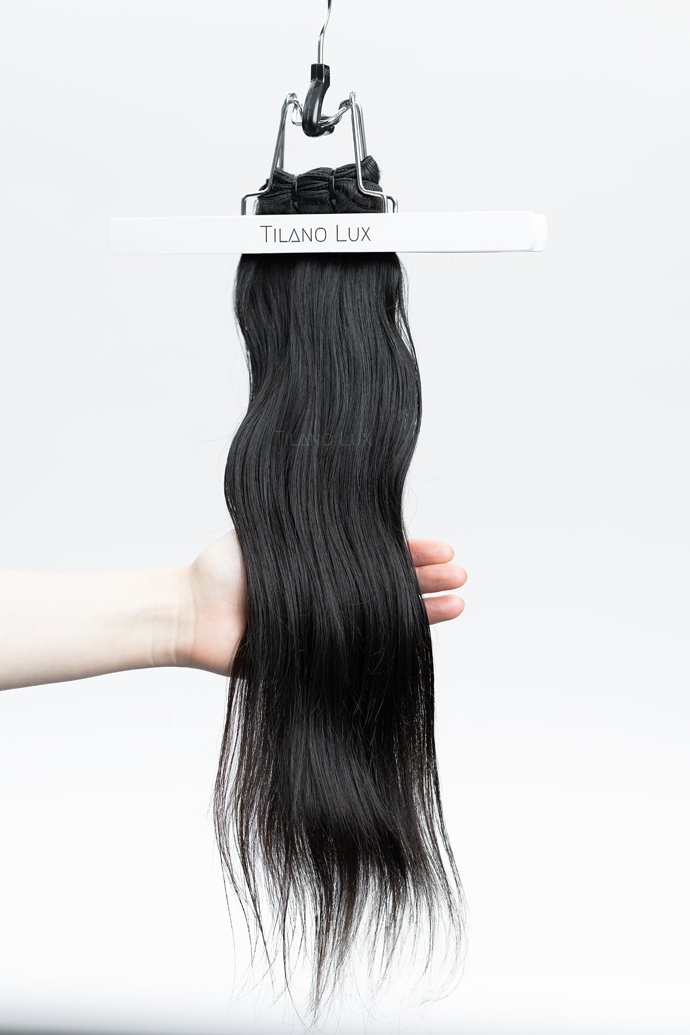 STRAIGHT HAIR